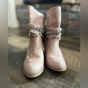 Not rated rhinestones boots